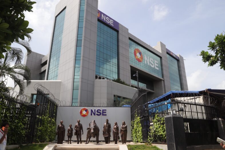 Sensex Surges Nearly 1,000 Points as Banking and IT Stocks Lift Market Sentiment